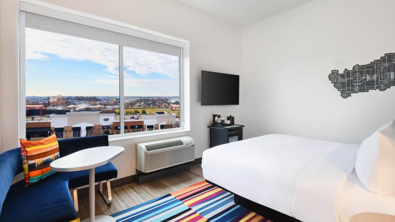 Aloft Cincinnati West Chester Exterior photo
